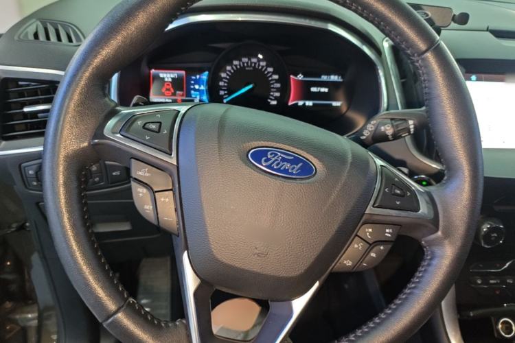 Used Ford Edge 2018 EcoBoost 245 Two-Wheel-Drive Titanium 7-Seater China V Standard Steering Wheel