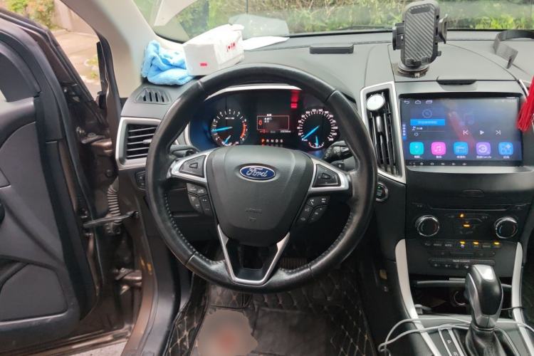 Used Ford Edge 2018 EcoBoost 245 Two-Wheel-Drive Platinum Edition 7-Seater China V Emission Standard Steering Wheel