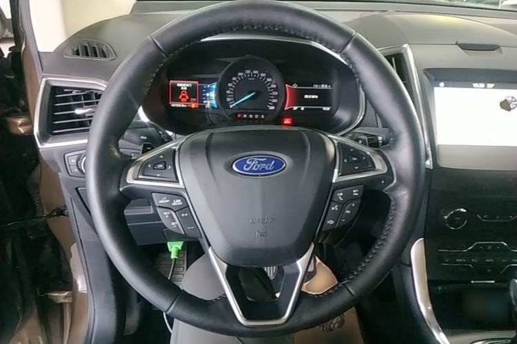 Used Ford Edge 2018 EcoBoost 245 Two-Wheel-Drive Titanium 7-Seater China V Standard Steering Wheel