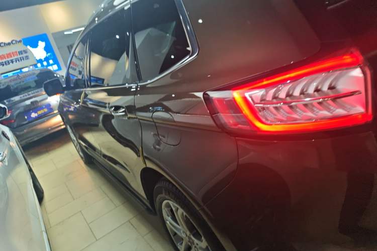 Used Ford Edge 2018 EcoBoost 245 Two-Wheel-Drive Titanium 7-Seater China VI Standard Exterior 3