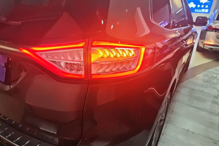 Used Ford Edge 2018 EcoBoost 245 Two-Wheel-Drive Titanium 7-Seater China VI Standard Exterior 6