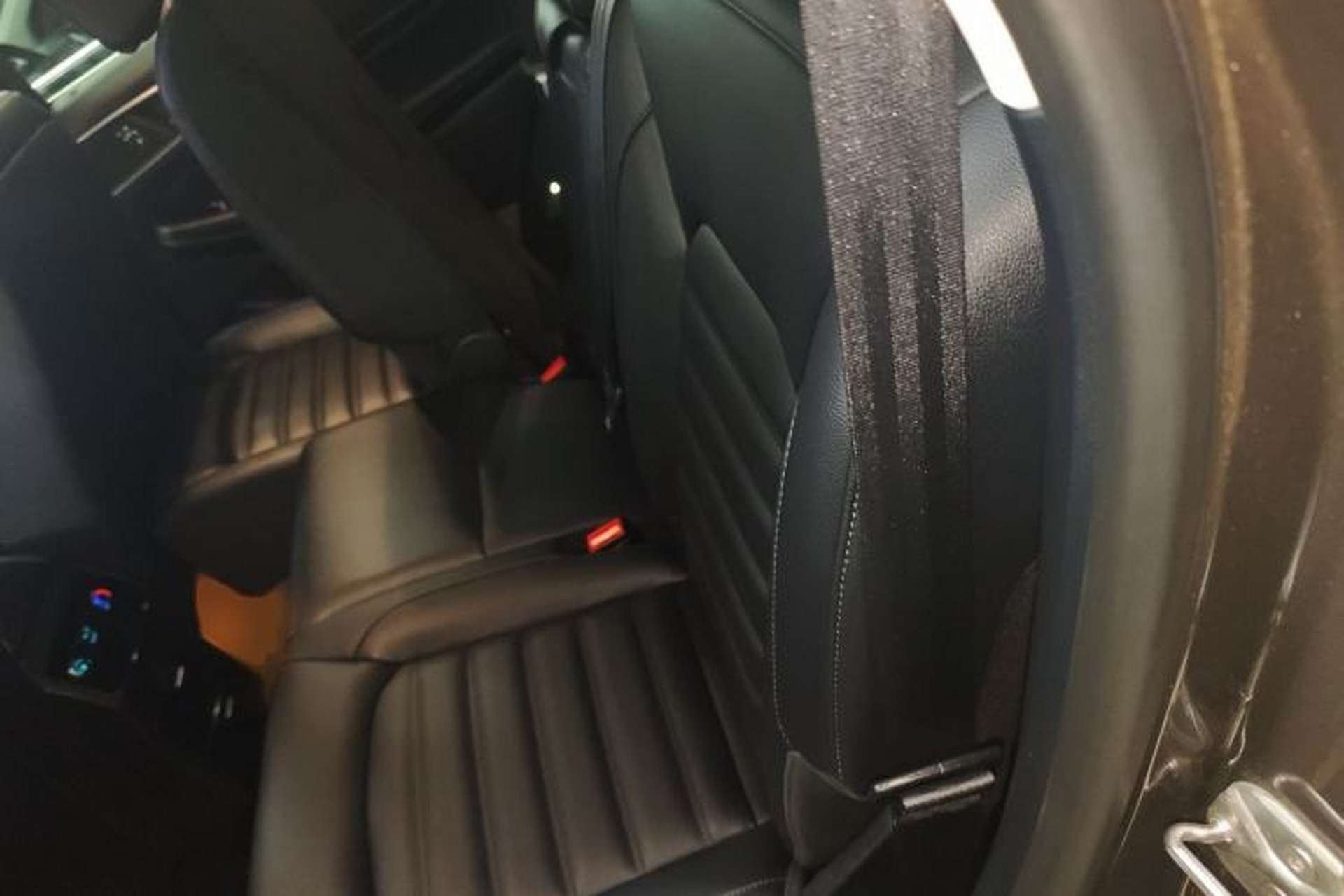 Used Ford Edge 2018 EcoBoost 245 Two-Wheel-Drive Titanium 7-Seater China VI Standard Interior 4
