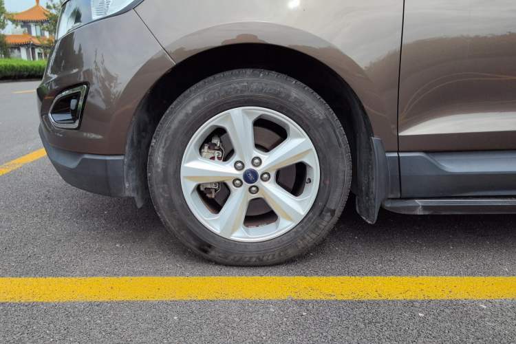 Used Ford Edge 2018 EcoBoost 245 Two-Wheel-Drive Titanium 5-Seater China V Standard Left Front Wheel Hub