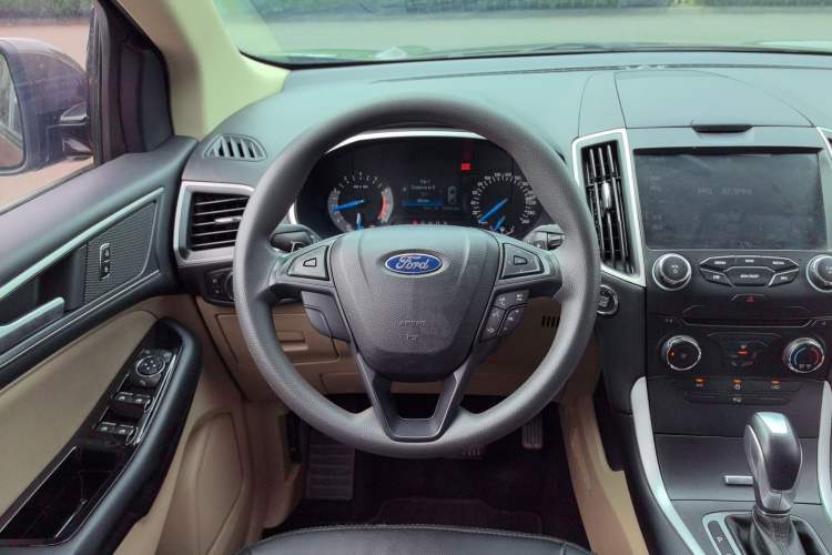 Used Ford Edge 2018 EcoBoost 245 Two-Wheel-Drive Titanium 5-Seater China V Standard Steering Wheel