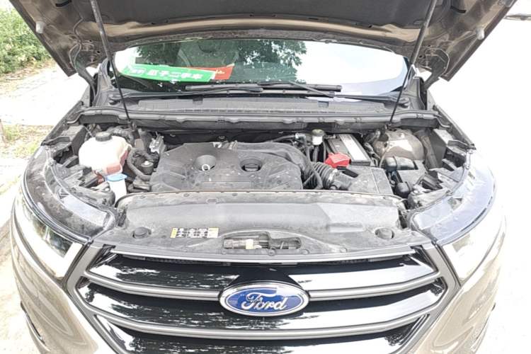 Used Ford Edge 2018 EcoBoost 245 Two-Wheel-Drive Sporty 7-Seater Engine Bay