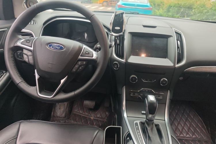 Used Ford Edge 2018 EcoBoost 245 Two-Wheel-Drive Titanium 7-Seater China V Standard Center Console