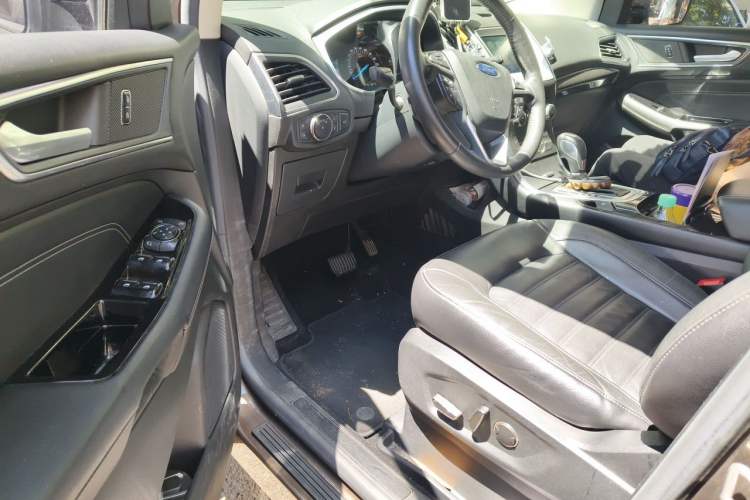 Used Ford Edge 2018 EcoBoost 245 Two-Wheel-Drive Titanium 7-Seater China VI Standard Driver Seat