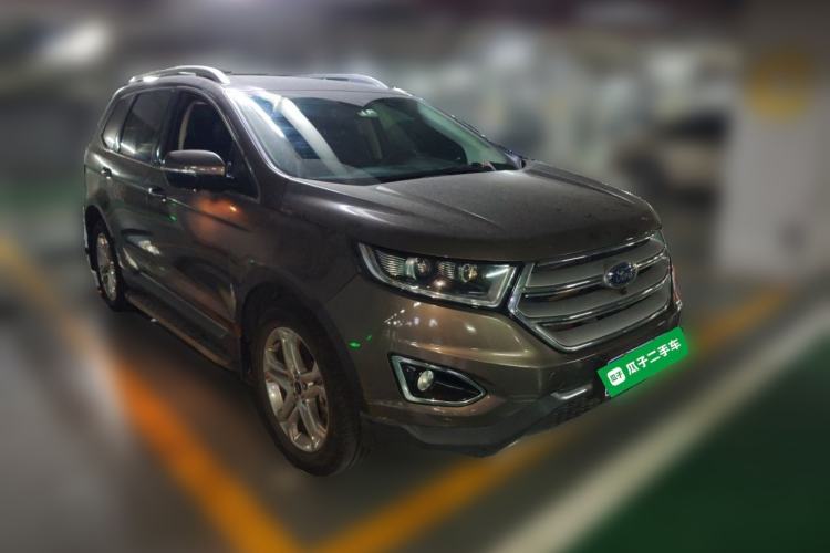 Used Ford Edge 2018 EcoBoost 245 Four-Wheel Drive Titanium 7-Seater Front Right 45 Deg