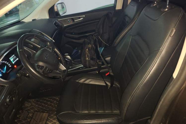 Used Ford Edge 2018 EcoBoost 245 Four-Wheel Drive Titanium 7-Seater Left Front Seat