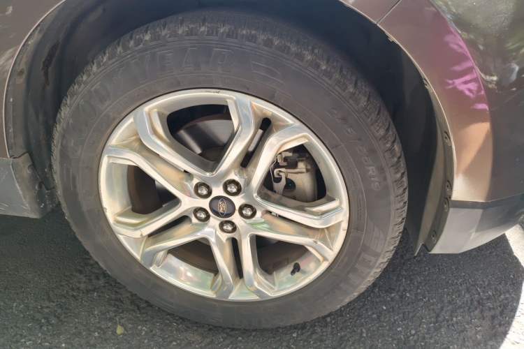 Used Ford Edge 2018 EcoBoost 245 Two-Wheel-Drive Titanium 7-Seater China VI Standard Right Front Wheel Hub