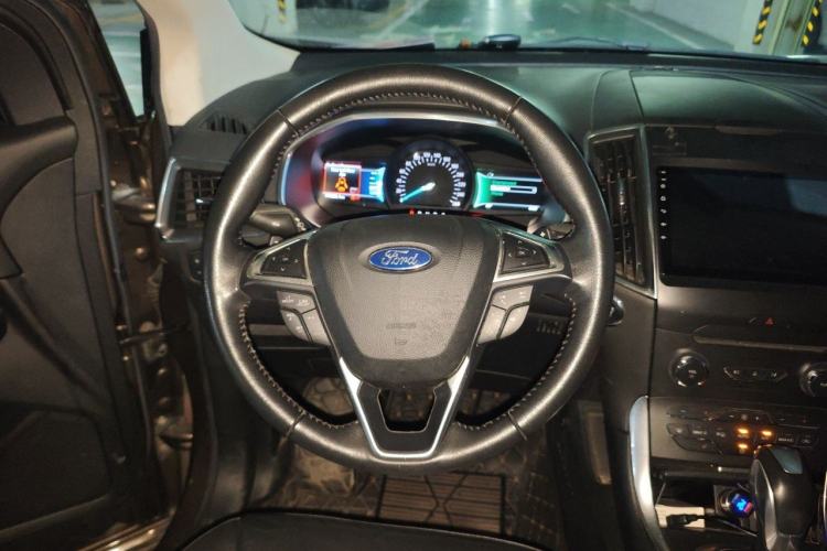 Used Ford Edge 2018 EcoBoost 245 Four-Wheel Drive Titanium 7-Seater Steering Wheel