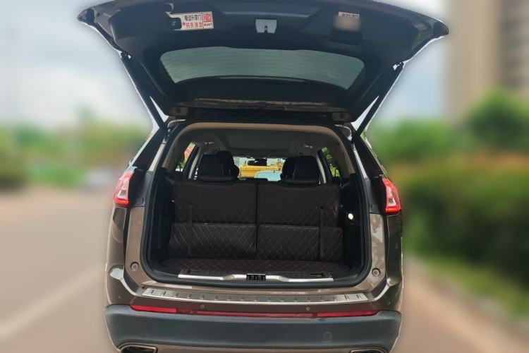 Used Ford Edge 2018 EcoBoost 245 Two-Wheel-Drive Titanium 7-Seater China V Standard Trunk