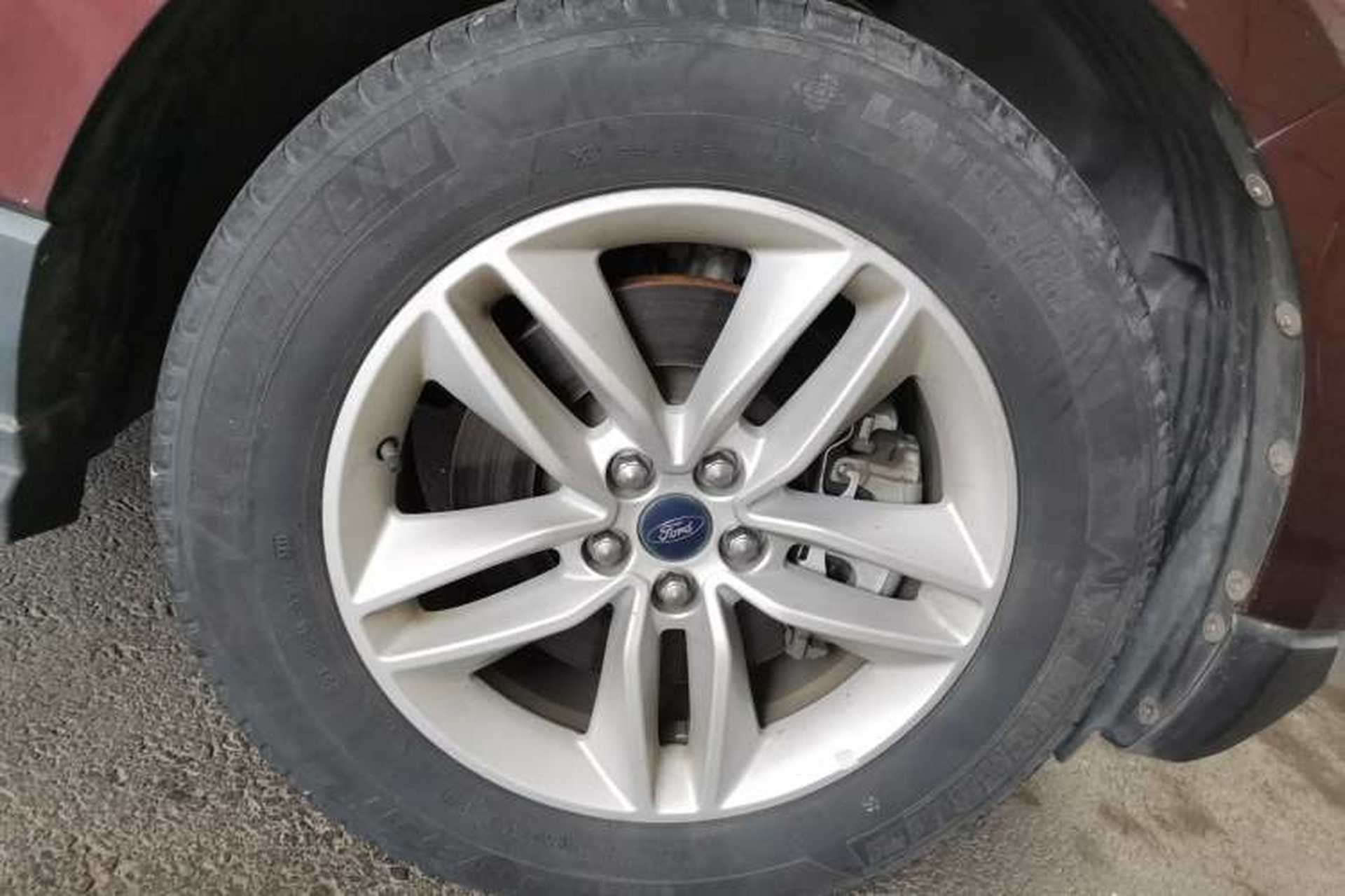 Used Ford Edge 2018 EcoBoost 245 Two-Wheel-Drive Platinum Edition 7-Seater China V Emission Standard Exterior 7