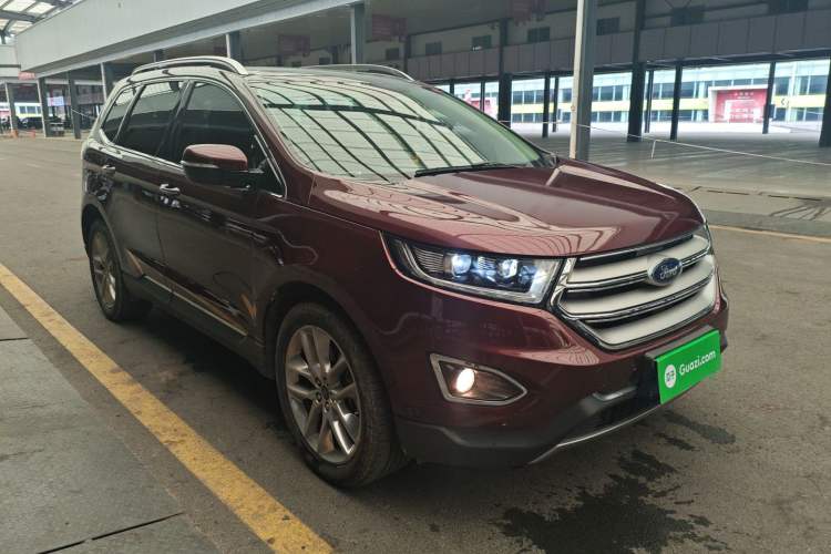 Used Ford Edge 2018 EcoBoost 245 Four-Wheel Drive Titanium 7-Seater Front Right 45 Deg