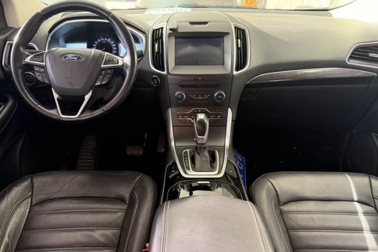 Used Ford Edge 2018 EcoBoost 245 Two-Wheel-Drive Titanium 7-Seater China V Standard Interior 5