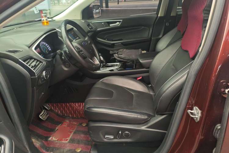 Used Ford Edge 2018 EcoBoost 245 Four-Wheel Drive Titanium 7-Seater Left Front Seat