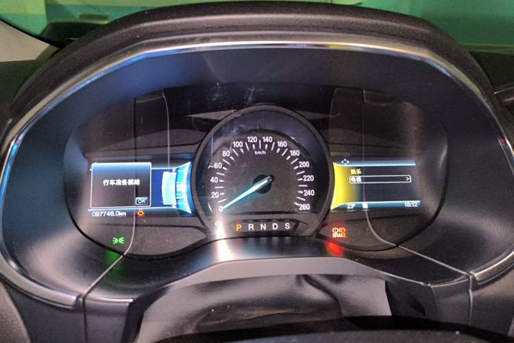 Used Ford Edge 2018 EcoBoost 245 Two-Wheel-Drive Titanium 7-Seater China V Standard Odometer Close Up