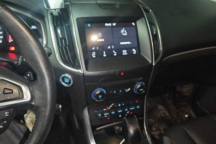 Used Ford Edge 2018 EcoBoost 245 Two-Wheel-Drive Titanium 7-Seater China V Standard Audio And AC Panel