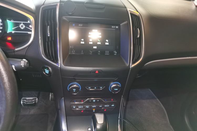 Used Ford Edge 2018 EcoBoost 245 Four-Wheel Drive Sporty 7-Seater China V Standard Audio And AC Panel
