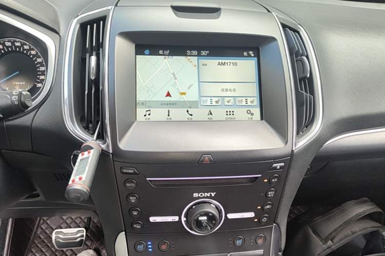Used Ford Edge 2018 EcoBoost 245 Four-Wheel Drive Titanium 7-Seater Audio And AC Panel