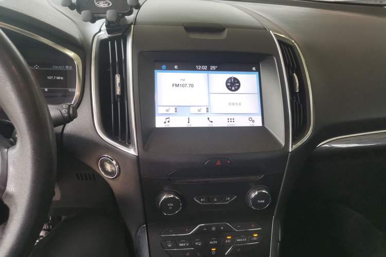 Used Ford Edge 2018 EcoBoost 245 Two-Wheel-Drive Titanium 7-Seater China V Standard Audio And AC Panel