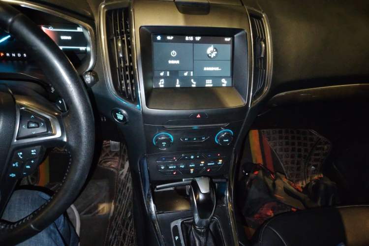 Used Ford Edge 2018 EcoBoost 245 Two-Wheel-Drive Titanium 7-Seater China V Standard Audio And AC Panel