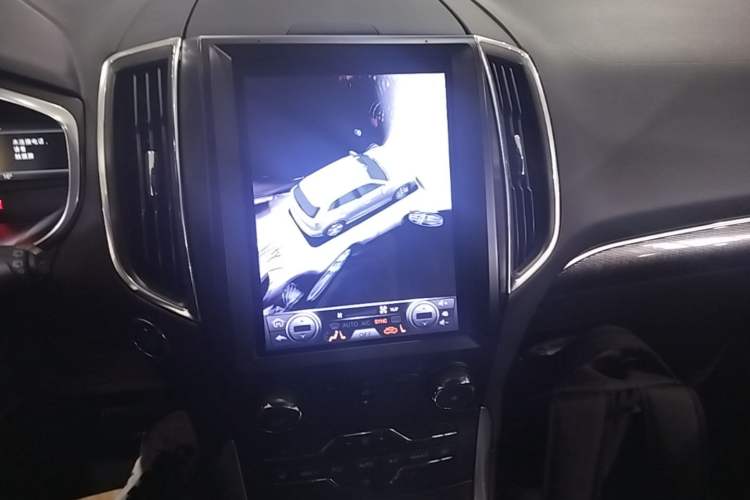 Used Ford Edge 2018 EcoBoost 245 Two-Wheel-Drive Titanium 7-Seater China V Standard Audio And AC Panel