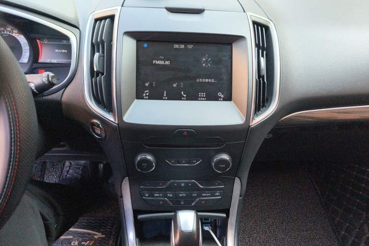 Used Ford Edge 2018 EcoBoost 245 Two-Wheel-Drive Titanium 7-Seater China V Standard Audio And AC Panel