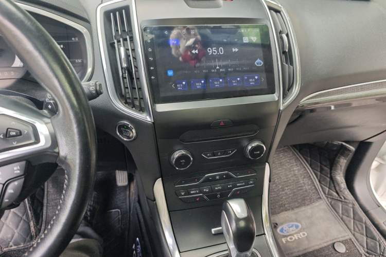 Used Ford Edge 2018 EcoBoost 245 Two-Wheel-Drive Titanium 7-Seater China V Standard Audio And AC Panel