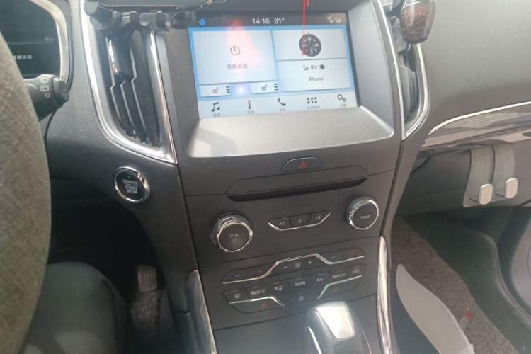 Used Ford Edge 2018 EcoBoost 245 Two-Wheel-Drive Titanium 7-Seater China V Standard Audio And AC Panel