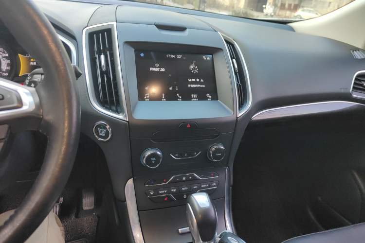 Used Ford Edge 2018 EcoBoost 245 Two-Wheel-Drive Titanium 7-Seater China V Standard Audio And AC Panel