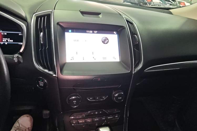 Used Ford Edge 2018 EcoBoost 245 Two-Wheel-Drive Titanium 7-Seater China VI Standard Audio And AC Panel