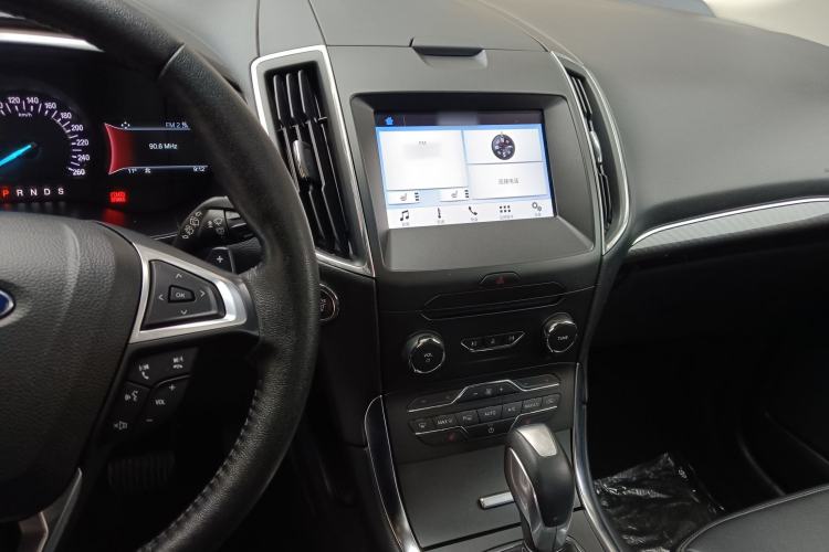 Used Ford Edge 2018 EcoBoost 245 Two-Wheel-Drive Titanium 7-Seater China VI Standard Audio And AC Panel