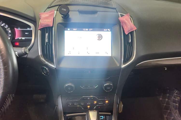 Used Ford Edge 2018 EcoBoost 245 Two-Wheel-Drive Titanium 7-Seater China V Standard Audio And AC Panel