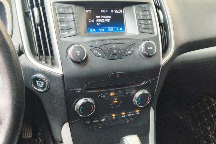 Used Ford Edge 2018 EcoBoost 245 Two-Wheel-Drive Platinum Edition 5 Seats Audio And AC Panel