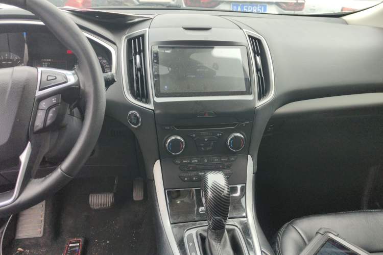 Used Ford Edge 2018 EcoBoost 245 Two-Wheel-Drive Platinum Edition 7-Seater China V Emission Standard Audio And AC Panel