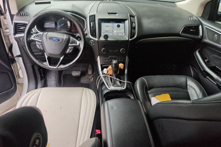 Used Ford Edge 2018 EcoBoost 245 Two-Wheel-Drive Titanium 7-Seater China V Standard Center Console