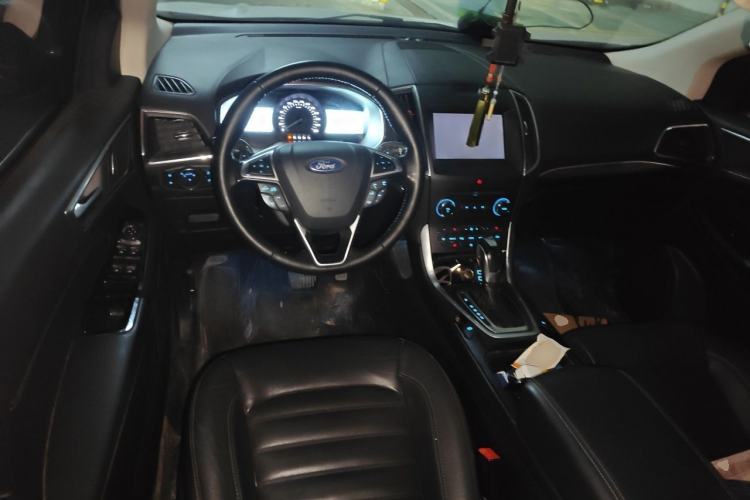 Used Ford Edge 2018 EcoBoost 245 Two-Wheel-Drive Titanium 7-Seater China V Standard Center Console
