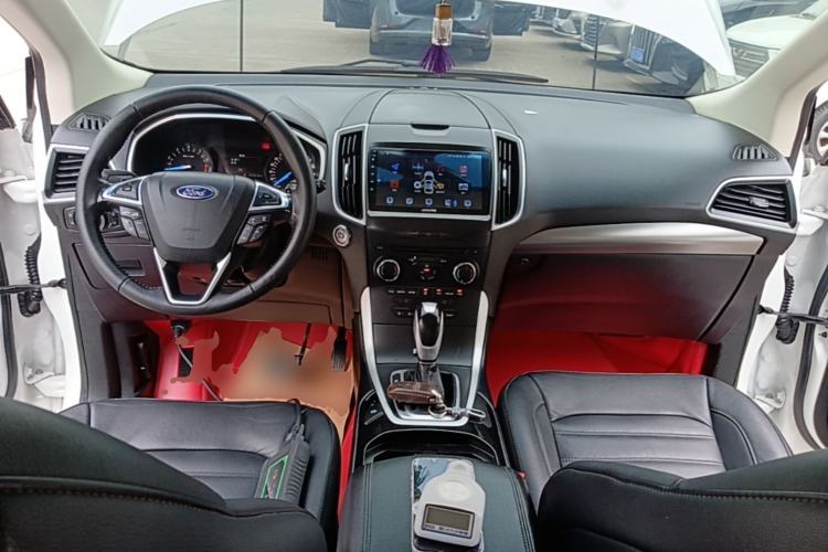 Used Ford Edge 2018 EcoBoost 245 Two-Wheel-Drive Platinum Edition 7-Seater China V Emission Standard Center Console