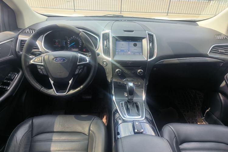 Used Ford Edge 2018 EcoBoost 245 Two-Wheel-Drive Titanium 7-Seater China V Standard Center Console