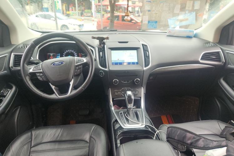 Used Ford Edge 2018 EcoBoost 245 Two-Wheel-Drive Titanium 7-Seater China V Standard Center Console