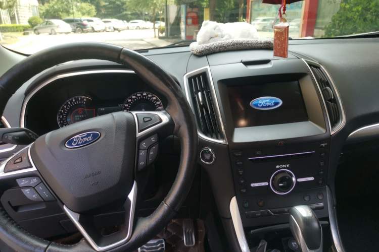 Used Ford Edge 2018 EcoBoost 245 Four-Wheel Drive Flagship Model 7 Seats Center Console
