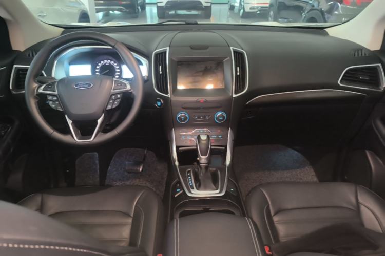 Used Ford Edge 2018 EcoBoost 245 Two-Wheel-Drive Titanium 7-Seater China V Standard Center Console