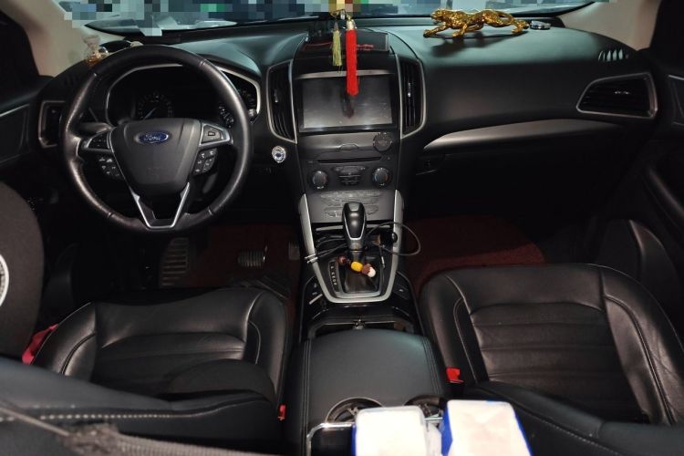 Used Ford Edge 2018 EcoBoost 245 Two-Wheel-Drive Platinum Edition 7-Seater China V Emission Standard Center Console