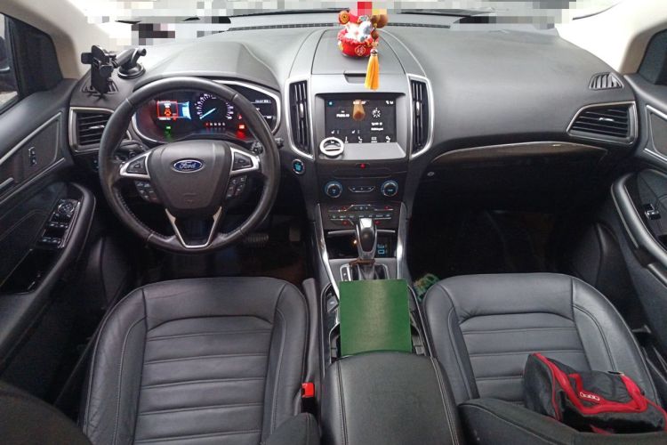 Used Ford Edge 2018 EcoBoost 245 Two-Wheel-Drive Titanium 7-Seater China V Standard Center Console