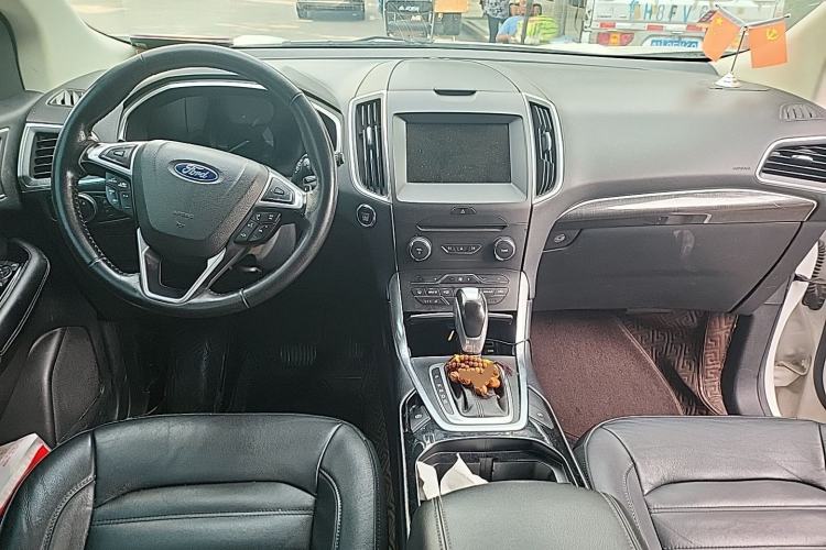 Used Ford Edge 2018 EcoBoost 245 Two-Wheel-Drive Titanium 7-Seater China V Standard Center Console