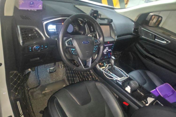 Used Ford Edge 2018 EcoBoost 245 4x4 Titanium Plus 7-Seater China V Standard Center Console