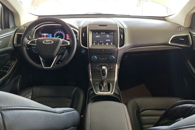 Used Ford Edge 2018 EcoBoost 245 Two-Wheel-Drive Titanium 7-Seater China V Standard Center Console