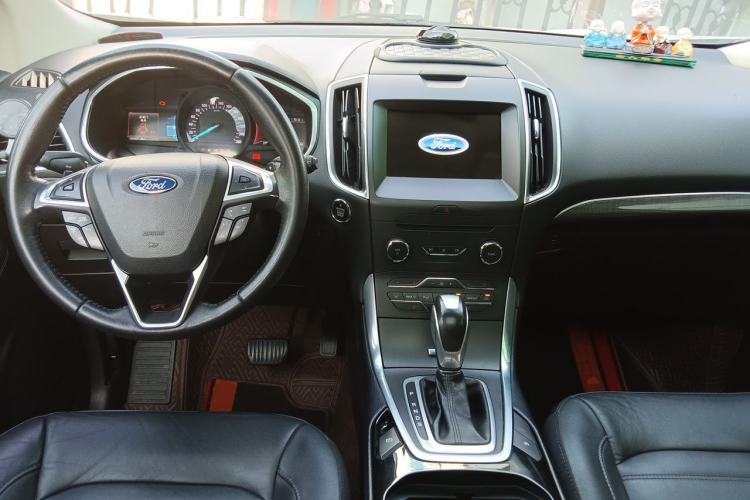 Used Ford Edge 2018 EcoBoost 245 Two-Wheel-Drive Titanium 7-Seater China V Standard Center Console