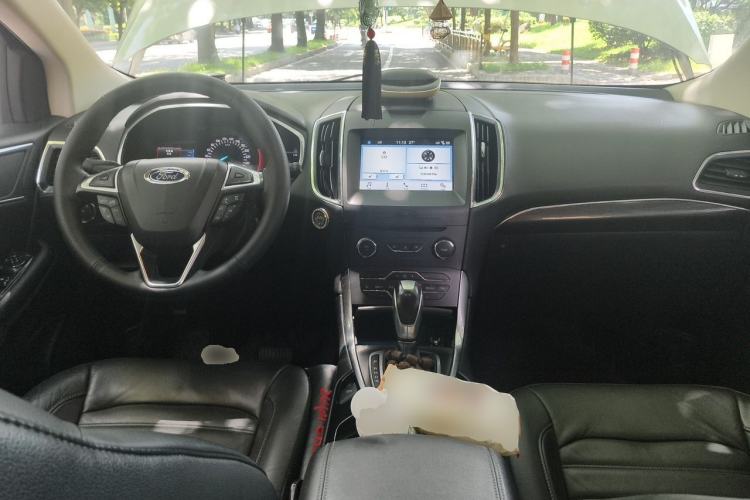 Used Ford Edge 2018 EcoBoost 245 Two-Wheel-Drive Titanium 7-Seater China V Standard Center Console
